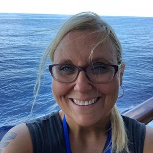 Meet your Posher, Carrie